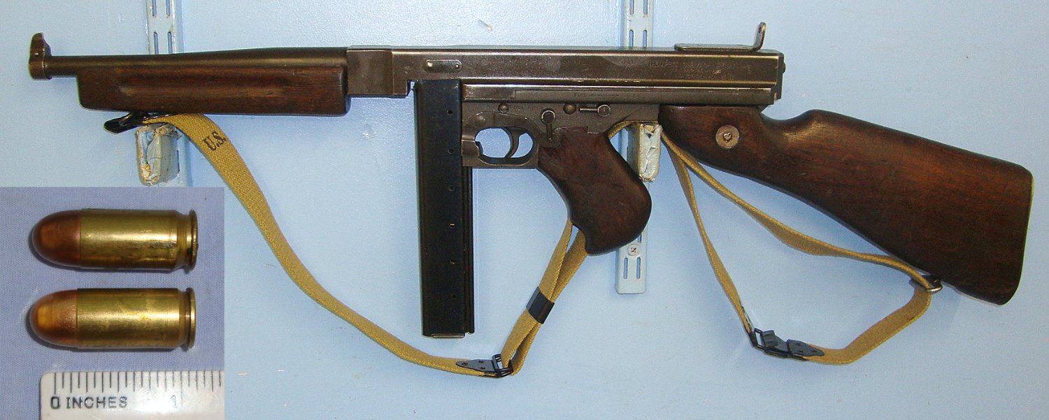  WW2 Era U.S Army Thompson M1 A1 Auto Ordnance Corp .45 ACP Calibre Sub Machine Gun With Seymour Products Co 30 Round Stick Magazine, US Army Sling & 2 Inert Deactivated Rounds Of Ammunition**MOVING PARTS**UK/EU 2022 DEACTIVATION**Sn 23727 None Machine Gun