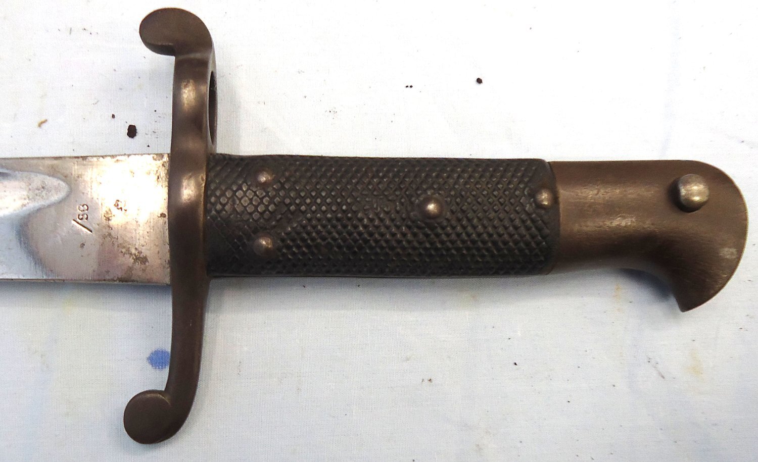 {CATEGORY} - British, 1858 Dated, Pattern 1858 Yatahgan Bar on Band Sword Bayonet and Scabbard. BAYO 363 Bayonet