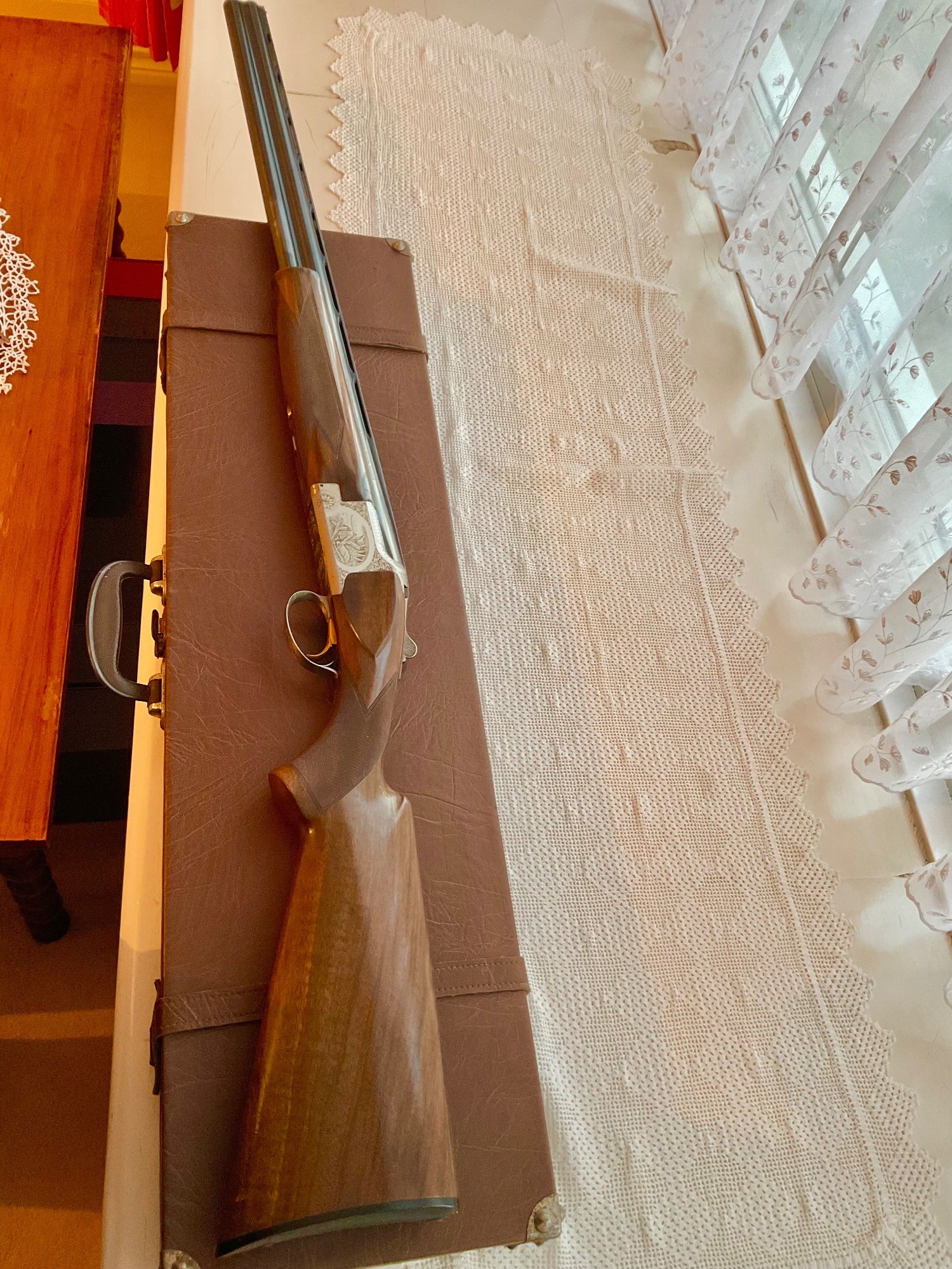 BROWNIG B25.       B2G.  SPORTING Over and Under 12 Bore/gauge