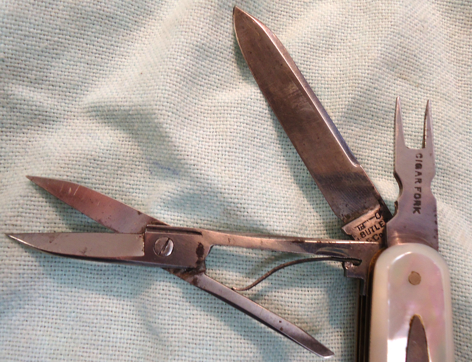 C1920’s English George Butler & Co Sheffield ‘Key’ Trademark, Cutler to His Majesty, Multi Blade / Tool Folding Knife With Cigar Fork & pricker, Button Tool, Scissors, 2 Blades 7 a Nailfile With Mother of Pearl Scales. Sn - 17073:1 Knive 