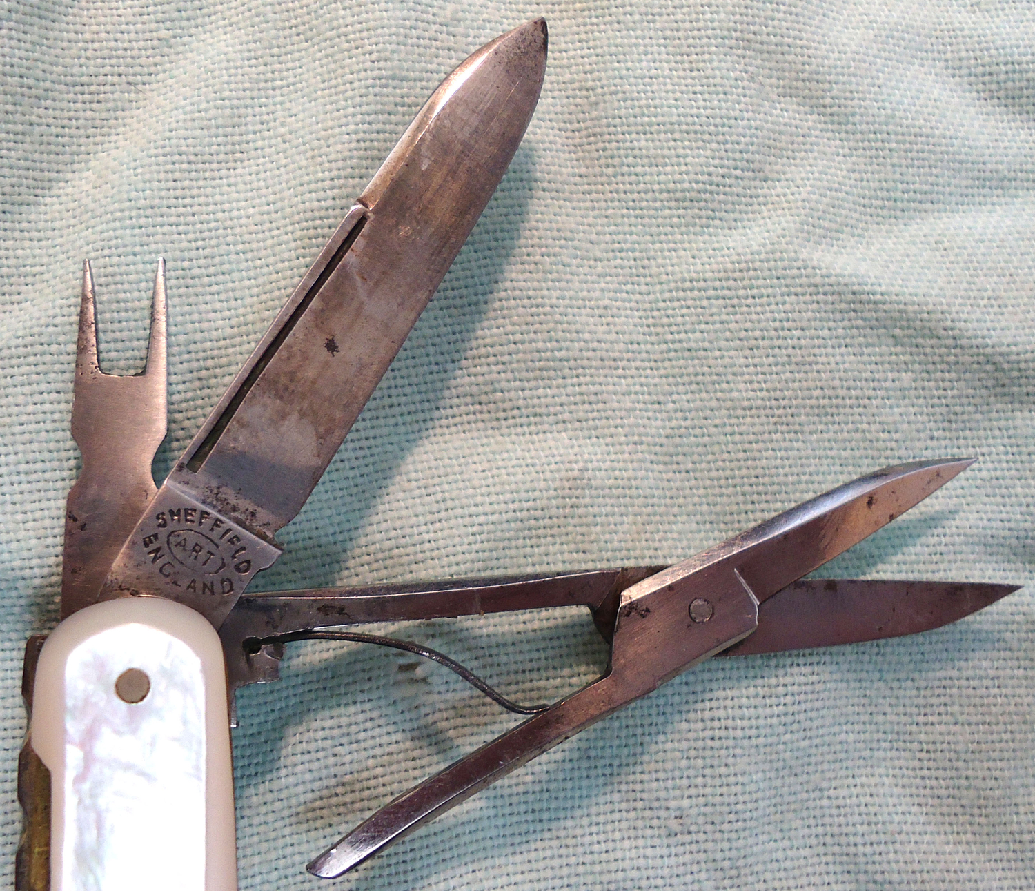 {CATEGORY} - C1920’s English George Butler & Co Sheffield ‘Key’ Trademark, Cutler to His Majesty, Multi Blade / Tool Folding Knife With Cigar Fork & pricker, Button Tool, Scissors, 2 Blades 7 a Nailfile With Mother of Pearl Scales. Sn - 17073:1 Knive in 