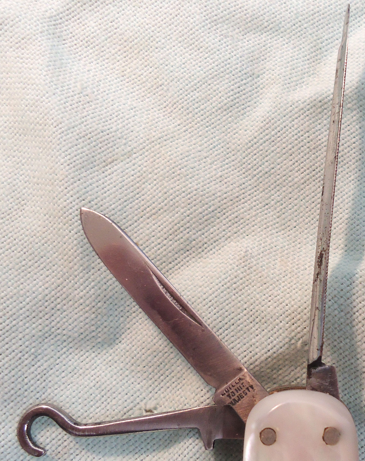 {CATEGORY} - C1920’s English George Butler & Co Sheffield ‘Key’ Trademark, Cutler to His Majesty, Multi Blade / Tool Folding Knife With Cigar Fork & pricker, Button Tool, Scissors, 2 Blades 7 a Nailfile With Mother of Pearl Scales. Sn - 17073:1 Knive