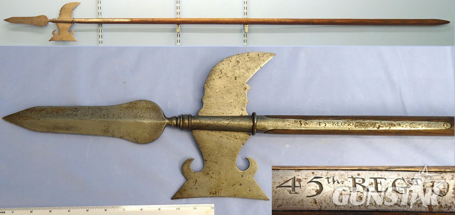 Antique & Militaria in 