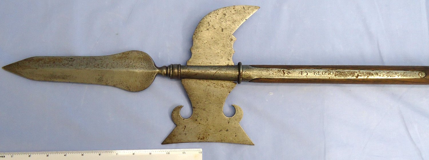 Antique & Militaria 