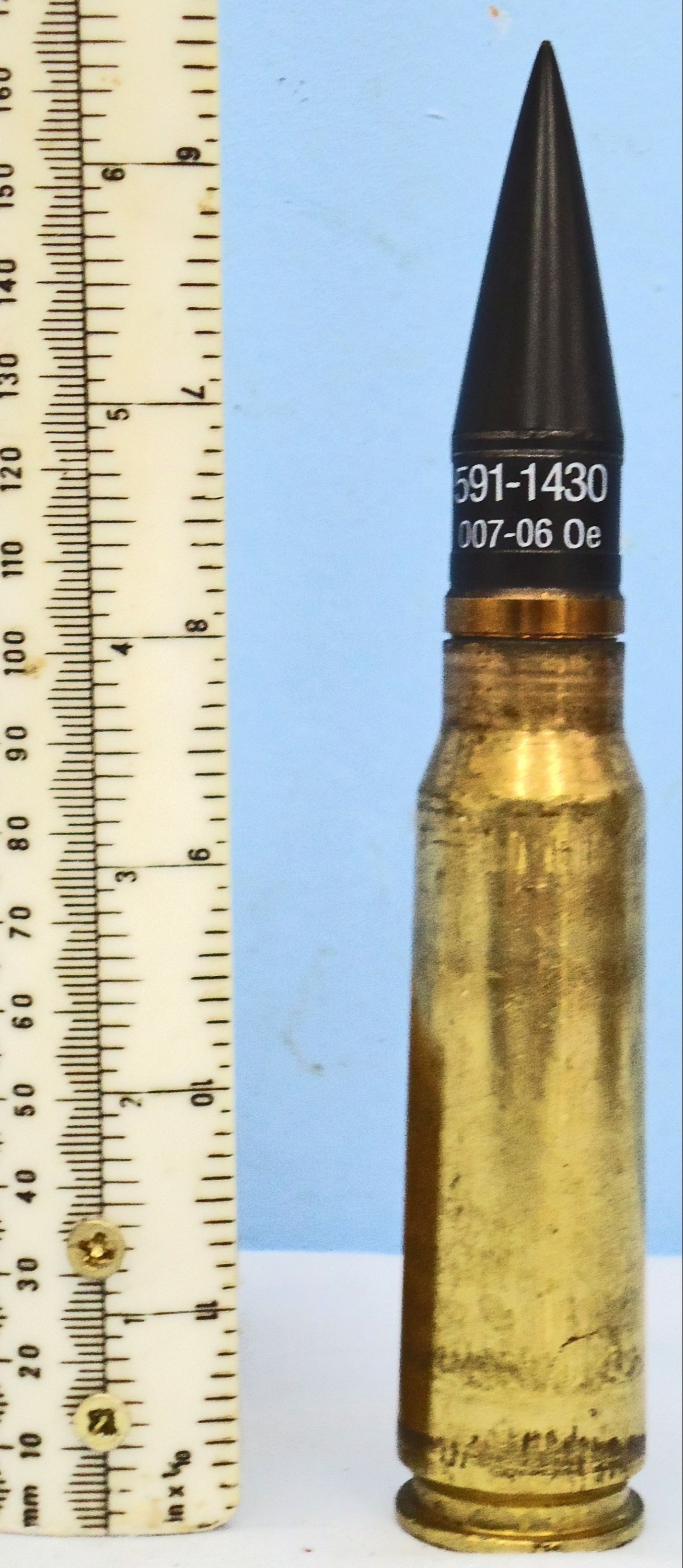 Vulcan Air Défense System (Vulcan) M103 Gun, 20mm (20x102) Armour piercing (AP) Tungsten Cored Round. Sn - 22190 Vulcan Air Défense System (Vulcan) M103 Gun, 20mm (20x102) Armour piercing (AP) Tungsten Cored Round. Sn - 22190  Other Ammunition - {CATEGORY} in 