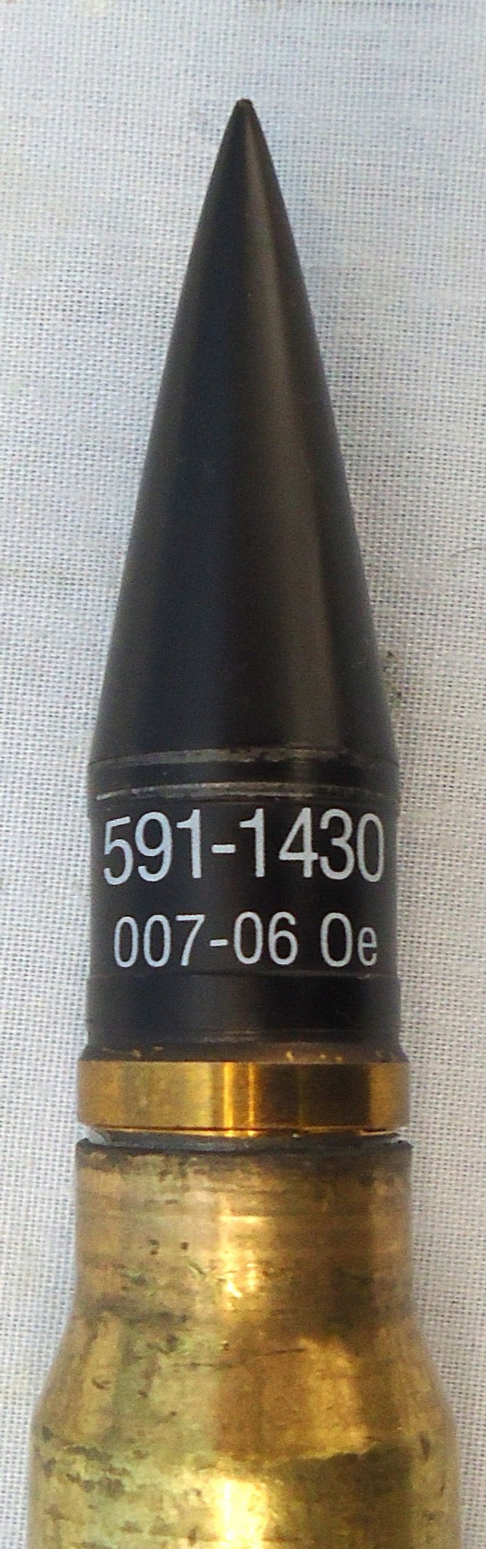 Vulcan Air Défense System (Vulcan) M103 Gun, 20mm (20x102) Armour piercing (AP) Tungsten Cored Round. Sn - 22190 Vulcan Air Défense System (Vulcan) M103 Gun, 20mm (20x102) Armour piercing (AP) Tungsten Cored Round. Sn - 22190  Other Ammunition 