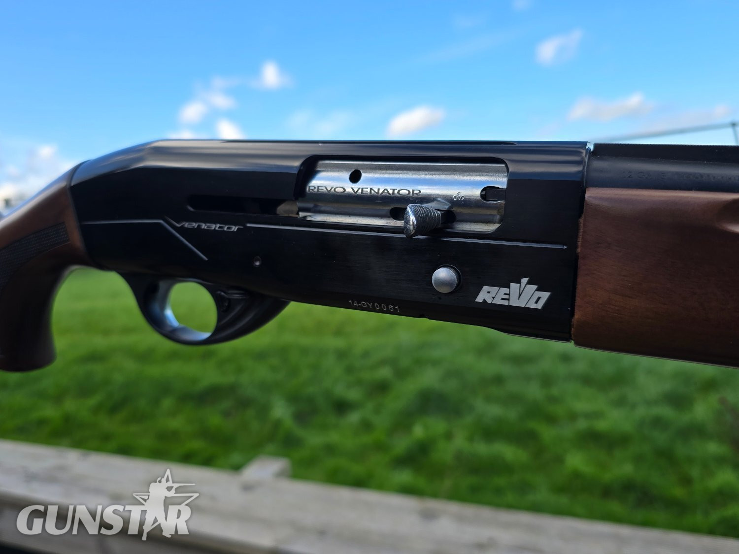 REVO Semi auto Semi-Auto 12 Bore/gauge