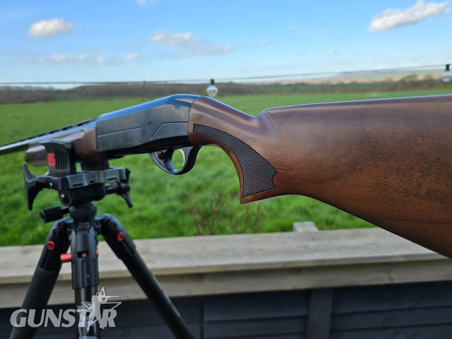 REVO Semi auto Semi-Auto 12 Bore/gauge - {CATEGORY} in 