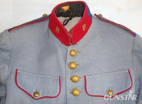  French Guards Officer’s Horizon Blue Tunic / Jacket With Brass ‘R’ Insignia. WW1 Era French Guards Officer’s Horizon Blue Tunic / Jacket With Brass ‘R’ Insig Clothing