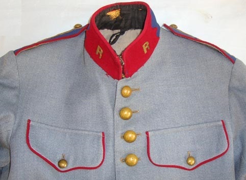  French Guards Officer’s Horizon Blue Tunic / Jacket With Brass ‘R’ Insignia. WW1 Era French Guards Officer’s Horizon Blue Tunic / Jacket With Brass ‘R’ Insig Clothing
