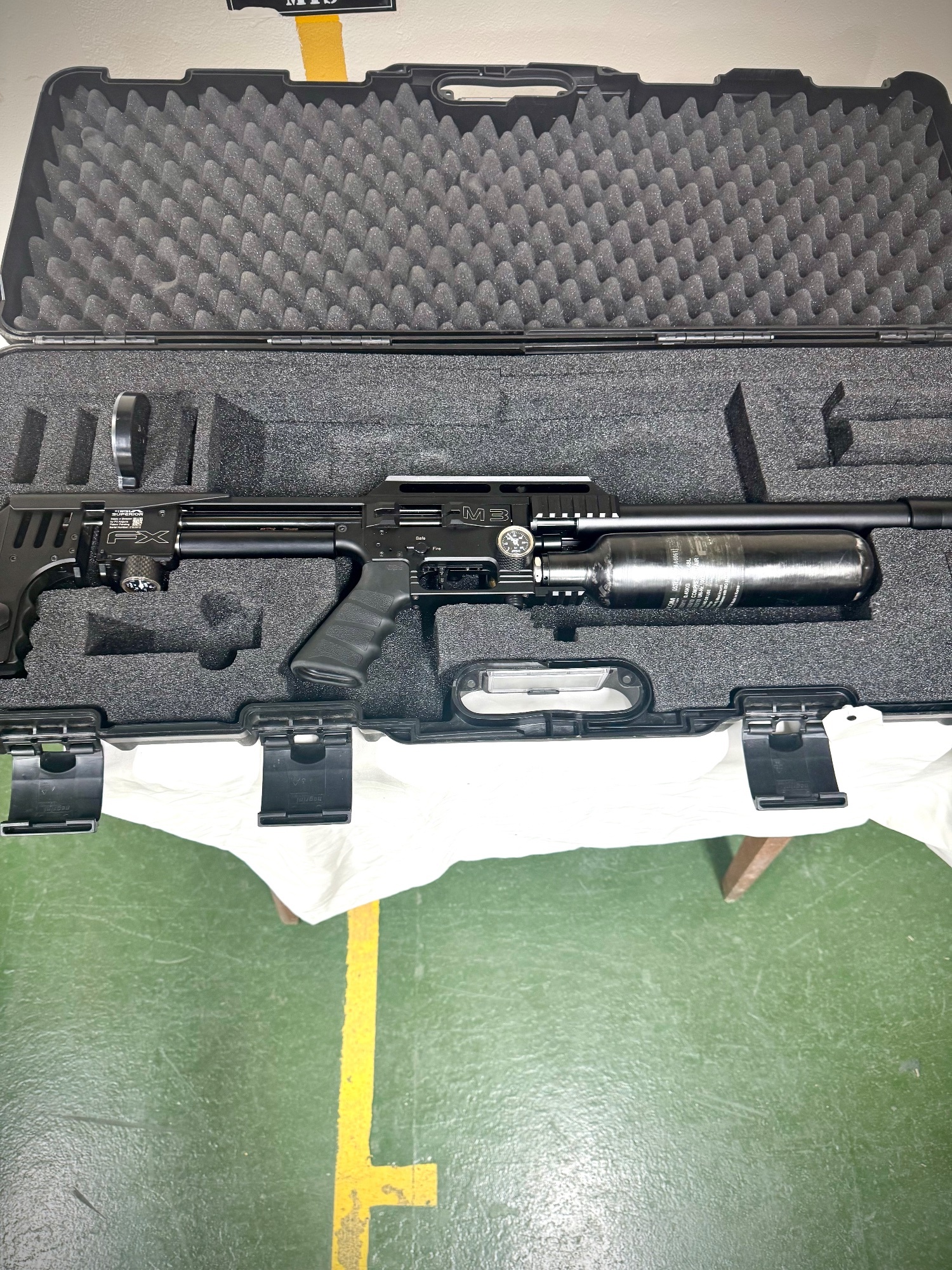 Fx impact Mk 3. Black, cased .177 Impact mk3 .177 - {CATEGORY}