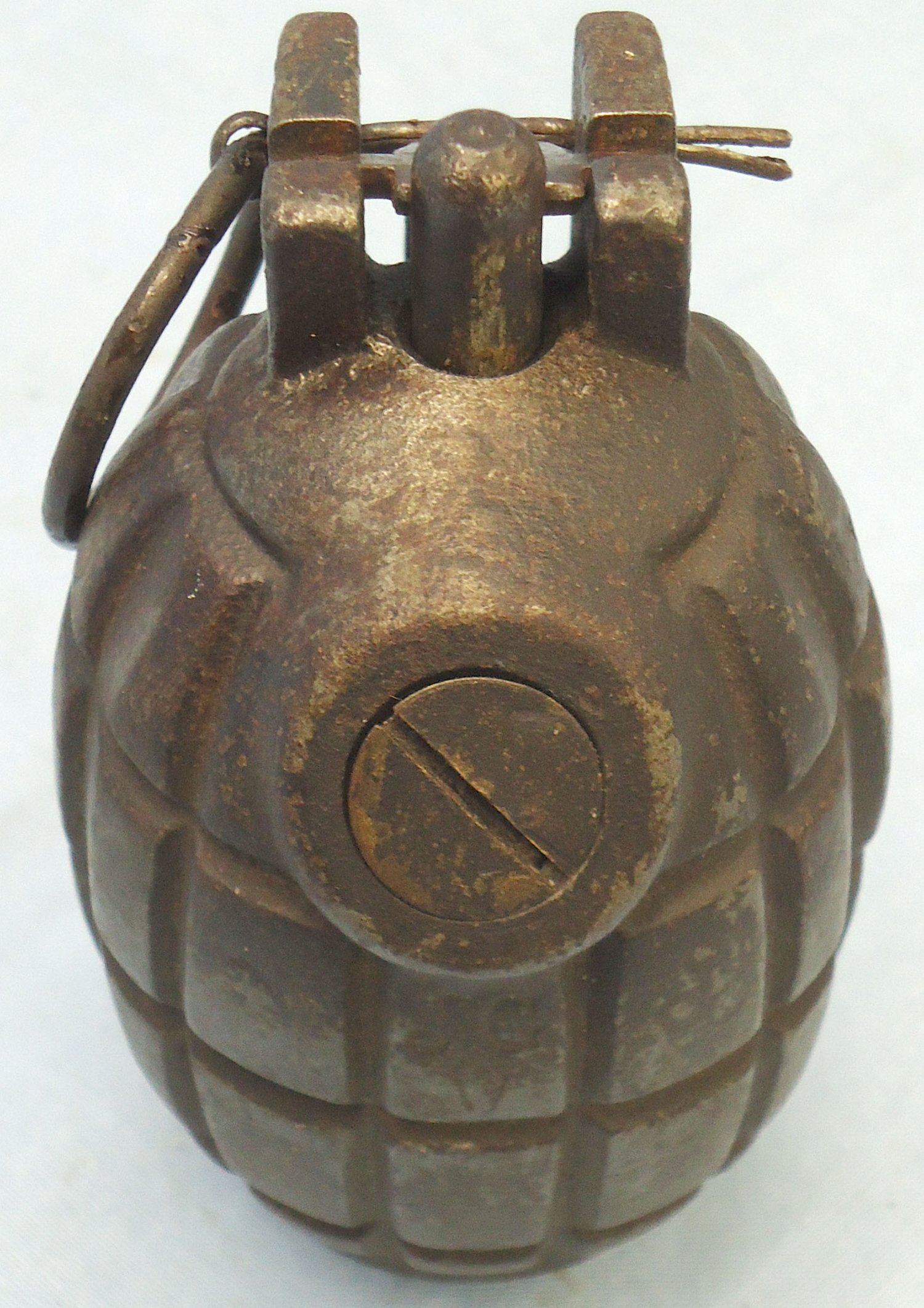 INERT DEACTIVATED. WW1 1917 Dated No.23 MK llI Mills Hand Grenade by J.G.W. (James Gibbons, Wolverhampton). O 2220 INERT DEACTIVATED. WW1 1917 Dated No.23 MK llI Mills Hand Grenade by J.G.W. (James Gibbons, Wolverhampton). O 2220 Various Other Ammunition - {CATEGORY} in 