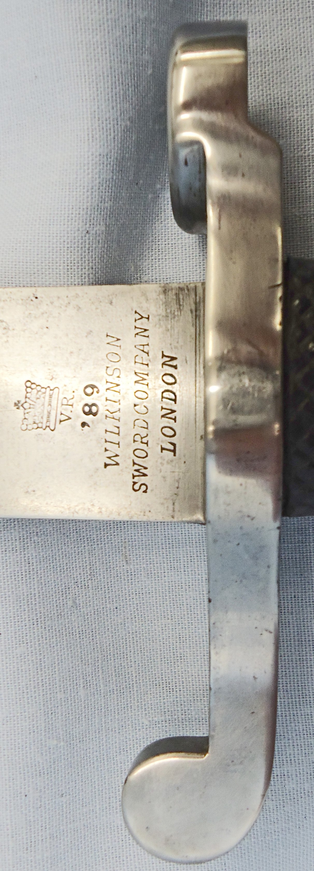 {CATEGORY} - British, Martini Henry Mark 3 Sword Bayonet & Scabbard by the Wilkinson Sword Company, London. Sn - 23239 Bayonet