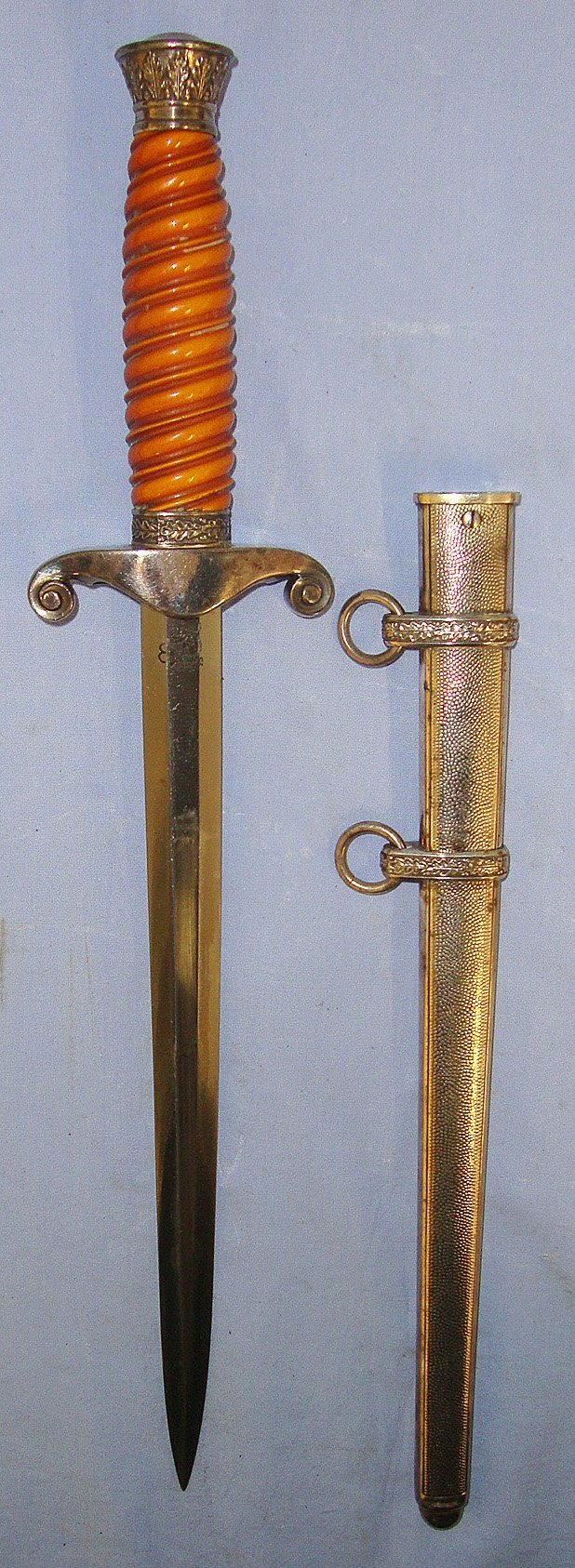  WW2 Era 1935 Pattern Nazi German Army Officer's Dagger By Eickhorn Solingen And Scabbard. Sn 23106 Knive