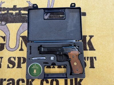 Umarex Beretta 92 FS - WALNUT GRIP .177