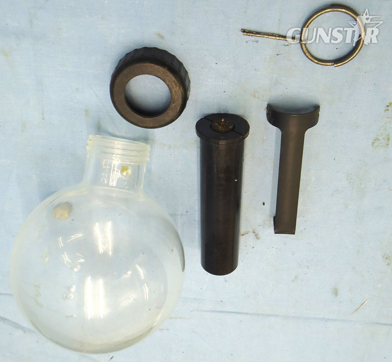 INERT DEACTIVATED. RARE, British WW2, 1942 Dated, Number 74 Mark I (Sticky Bomb) Anti-Tank Hand Grenade. Sn - 22846:77 INERT DEACTIVATED. RARE, British WW2, 1942 Dated, Number 74 Mark I (Sticky Bomb) Anti-Tank Hand Grenade. Sn - 22846:77  Other Ammunition - {CATEGORY}