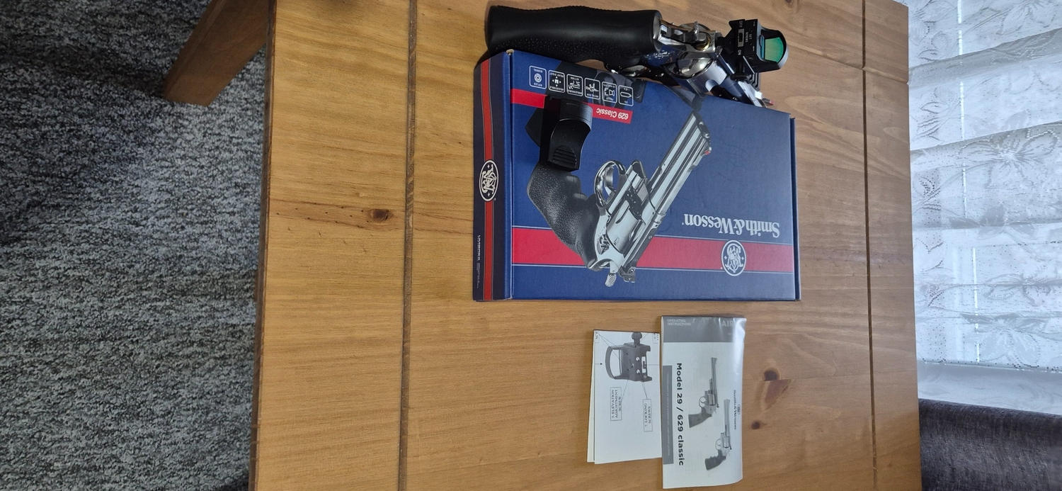 {CATEGORY} - Umarex Smith and wesson 629 classic c02 .177 .177