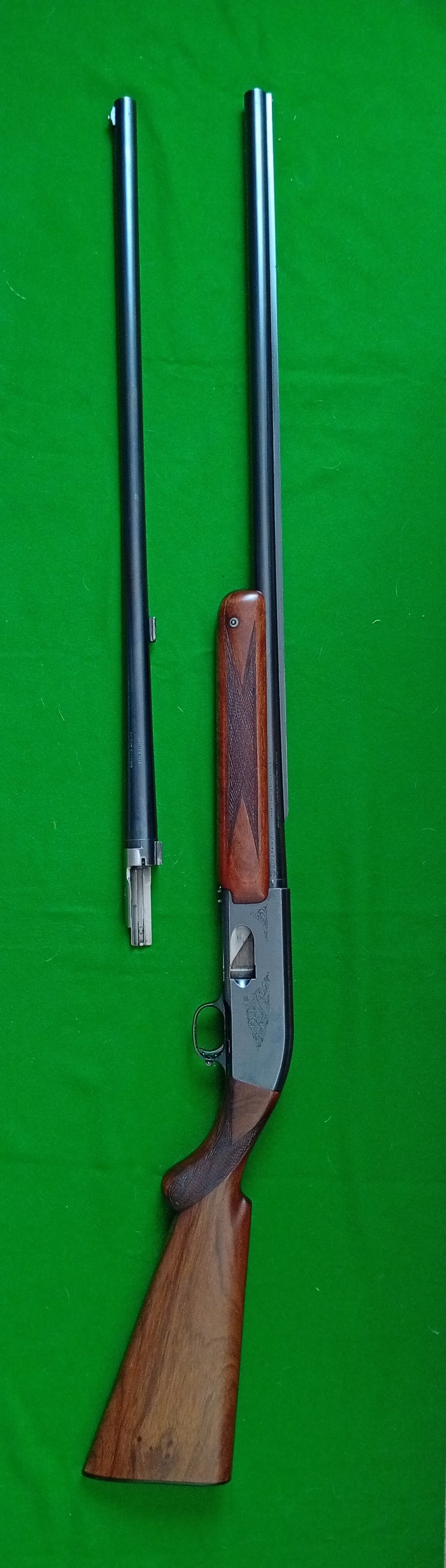 Browning double automatic with two barrels Semi-Auto 12 Bore/gauge - {CATEGORY}
