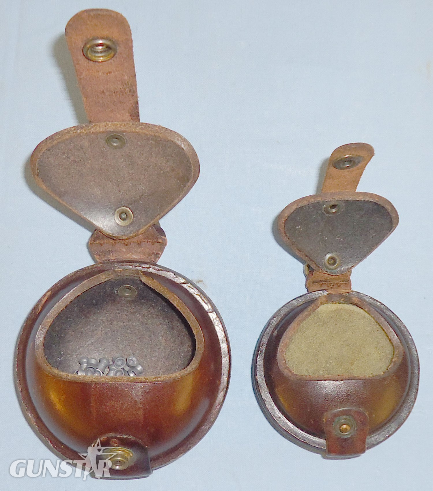 Pair of Handmade Real Leather Air gun/Rifle Pellet Pouches .177 & .22 with Brass Hangers. 21563. Pair of Handmade Real Leather Air gun/Rifle Pellet Pouches .177 & .22 with Brass Hangers. 21563.  Other Accessory