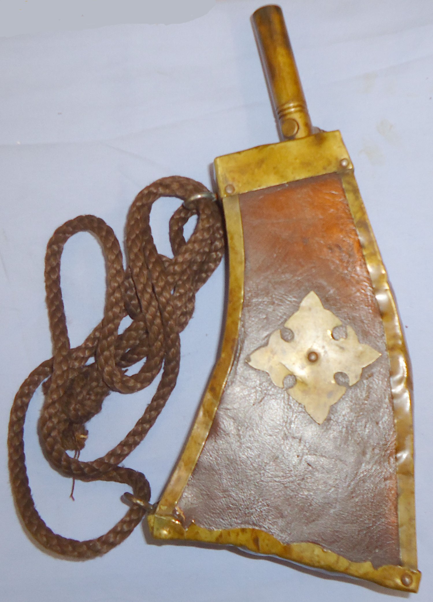  Large Flattened, Leather Covered Horn Black Powder Flask with Spring Loaded Filler. 22490:5. Large Flattened, Leather Cover Horn Black Powder Flask with Spring Loaded Filler. 22490:5.  Other Accessory