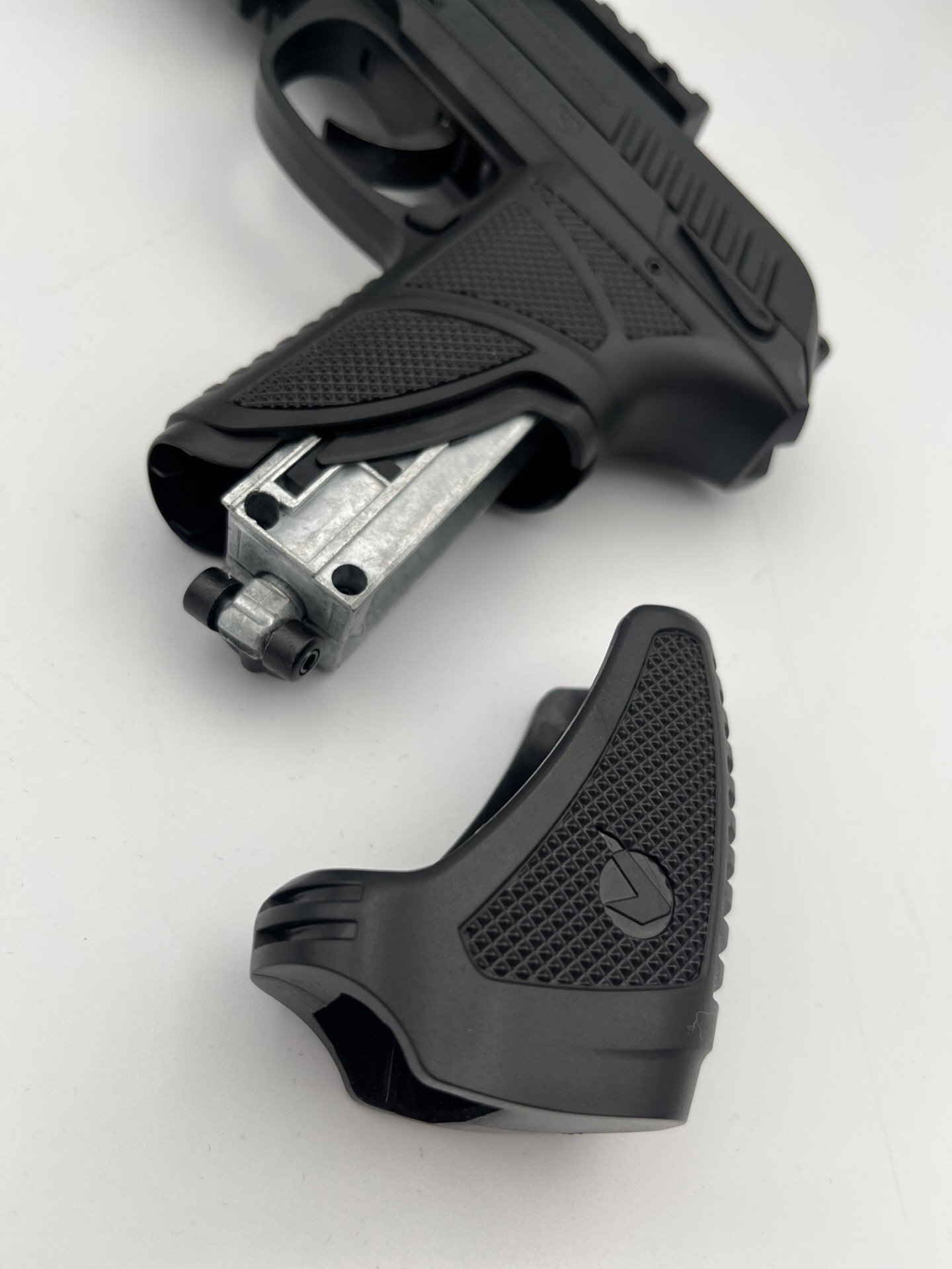 Gamo PT-85 Tactical .177 - {CATEGORY} in 