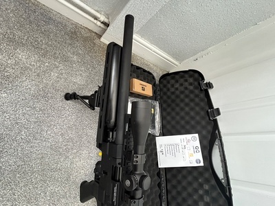 Reximax .177 v2 Reximax ixia used once , purchased one month ago gauge protectors , good hawke side focus scope , silencer , this gun is brand new .177