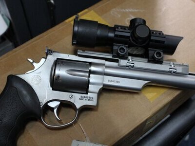 Taurus 44 Magnum LBP W/rail and Scope .44 Long Barrel