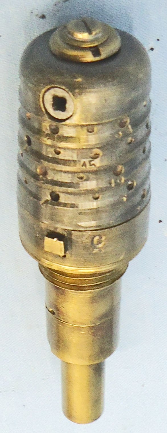  DEACTIVATED INERT. French, WW1, Unfired, 22/31 Mod 1897 Time & Percussion Nose Fuse For The 75mm Mle 1897 Field Gun. - O 2176 French, WW1, Unfired, 22/31 Mod 1897 Time & Percussion Nose Fuse For The 75mm Mle 1897 Field Gun. - O 2176  Other Ammunition
