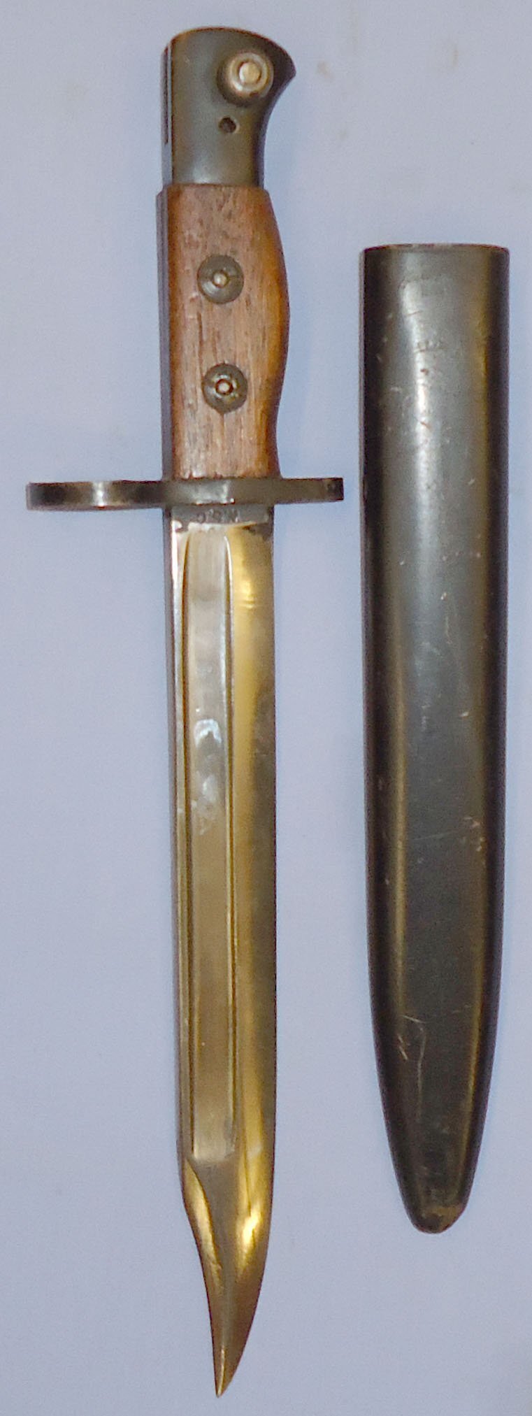  Very Good Condition* WWII British No5 Bayonet and No5 MkI Scabbard. BAYO 313. Bayonet