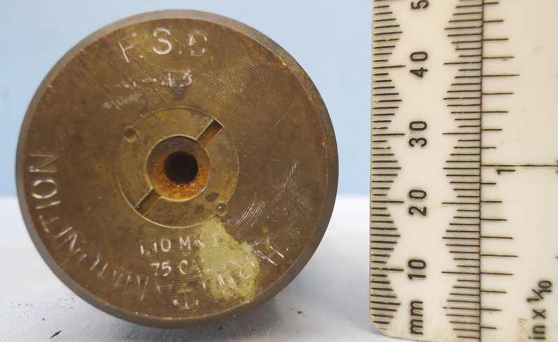 INERT DEACTIVATED. Unfired Rare American 1943 dated 1.1 inch (28x199R) High Explosive DRILL Round. - O 1826 INERT DEACTIVATED. Unfired Rare American 1943 dated 1.1 inch (28x199R) High Explosive DRILL Round. - O 1826  Other Ammunition