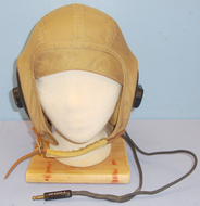 Excellent WWII US Navy/Marine Corps AN6540-3s Summer Flying Helmet with Full Wiring Looms. 20977. Excellent WWII US Navy/Marine Corps AN6540-3s Summer Flying Helmet with Full Wiring Looms. 20977. Clothing