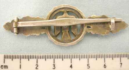 Luftwaffe Heavy / Medium & Dive Bombers Squadron Clasp in GOLD. N 38 - N 38 Luftwaffe Heavy / Medium & Dive Bombers Squadron Clasp in GOLD.  Other Accessory