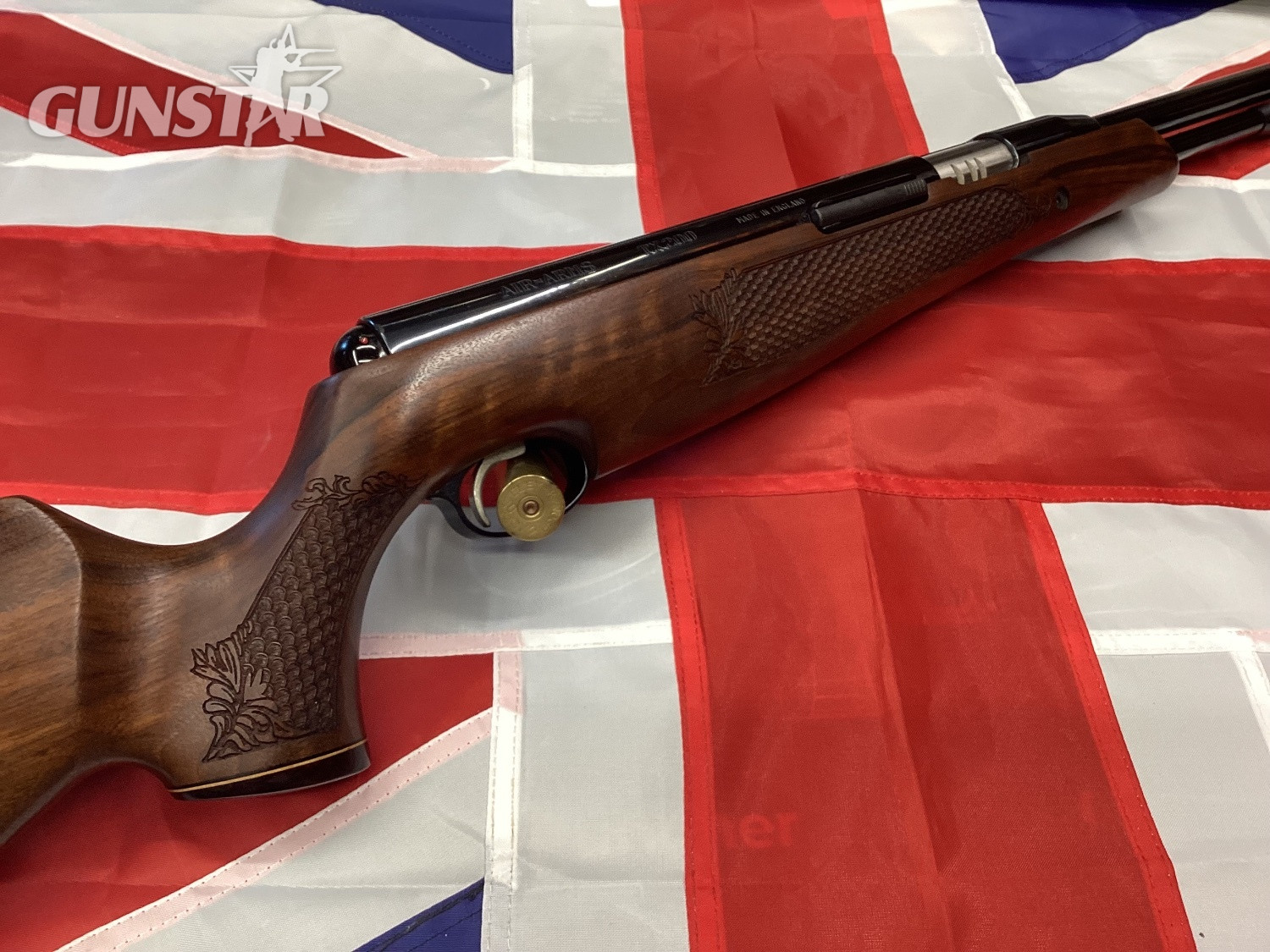 Air Arms TX200 Hunter Carbine Walnut .22 in 