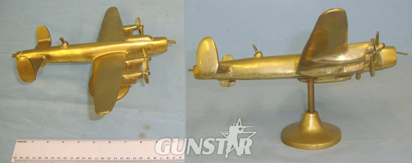  ICONIC AIRCRAFT**Solid Brass Model Of The Famous WW2 British Avro Lancaster Heavy Bomber In Flight On Stand. Sn 22598  Antique & Militaria