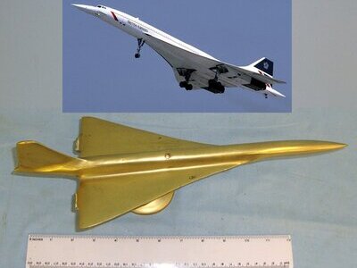 ICONIC AIRCRAFT**Solid Brass Model Of The Famous British Airways Concorde Supersonic Passenger Jet Airliner In Flight On Stand. Sn 22599  Antique & Militaria
