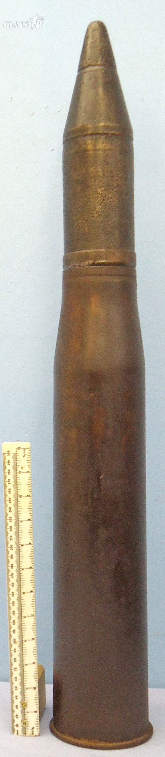 DEACTIVATED INERT. Unfired German WW2, Panzer IV Tank, 1944 dated 7.5cm (75 x 493R) (APCBCHE/T) PzGr.39/43 Round for the Panzer IV, Sturmgeschütz III and Sturmgeschütz IV tanks. KwK40 / StuK40 guns. O 2136 DEACTIVATED INERT. Unfired German WW2, Panzer IV Tank, 1944 dated 7.5cm (75 x 493R) (APCBCHE/T) PzGr.39/43 Round for the Panzer IV, Sturmgeschütz III and Sturmgeschütz IV tanks. KwK40 / StuK40 guns. O 2136  Other Ammunition - {CATEGORY} in 