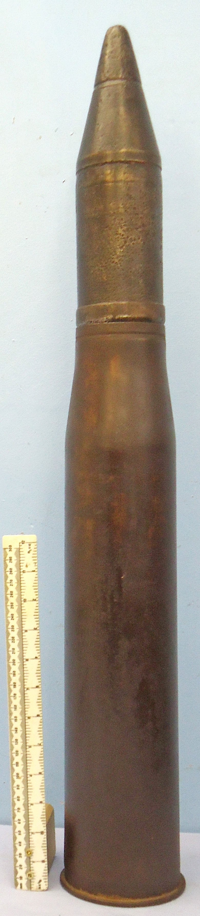 DEACTIVATED INERT. Unfired German WW2, Panzer IV Tank, 1944 dated 7.5cm (75 x 493R) (APCBCHE/T) PzGr.39/43 Round for the Panzer IV, Sturmgeschütz III and Sturmgeschütz IV tanks. KwK40 / StuK40 guns. O 2136 DEACTIVATED INERT. Unfired German WW2, Panzer IV Tank, 1944 dated 7.5cm (75 x 493R) (APCBCHE/T) PzGr.39/43 Round for the Panzer IV, Sturmgeschütz III and Sturmgeschütz IV tanks. KwK40 / StuK40 guns. O 2136  Other Ammunition - {CATEGORY} in 