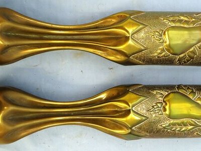 INERT DEACTIVATED. WW1, 1917 Dated, Mirrored Pair of Trench Art French 75mm Brass Cartridges Cases Decorated With Pears, Leave & Branches. Sn - 21612 INERT DEACTIVATED. WW1, 1917 Dated, Mirrored Pair of Trench Art French 75mm Brass Cartridges Cases Decorated With Pears, Leave & Branches. Sn - 21612  Other Ammunition