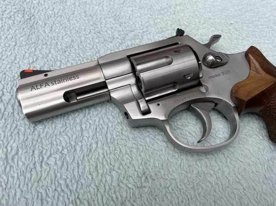 Alfa - Proj  .357 Revolver 