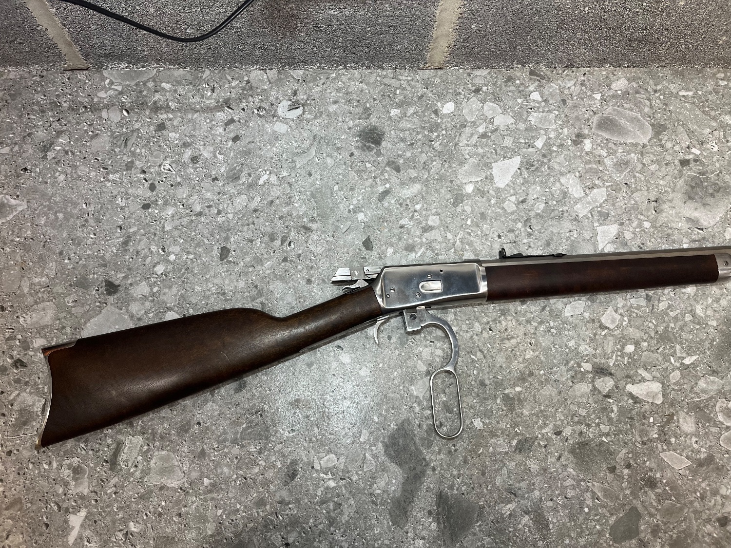 Rossi .357 Lever Action .357 MAGNUM / .38 SPECIAL Rifle