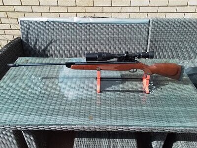 Diana Diana 350 Magnum .22 with POA 4-16 scope in excellent condition. Part of a retirement sale of 30 rifles. .22