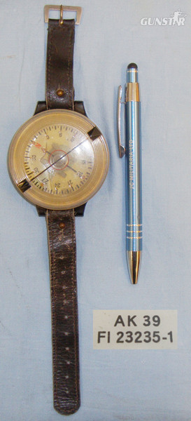 Near Mint* WII Model Third Reich AK39 German Luftwaffe Pilot\\\'s Liquid Filled Wrist Compass. Sn 20514. Near Mint* WII Model Third Reich German Luftwaffe Pilot\\\'s Liquid Filled Wrist Compass. Sn 20514. Antique & Militaria in 