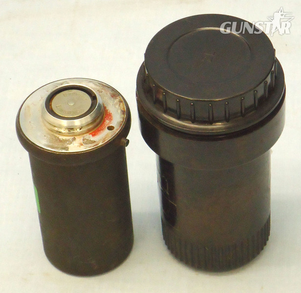 INERT DEACTIVATED, WW2, German No89B Bomb Fuse And Bakelite Transit Container. - O 1695 INERT DEACTIVATED, WW2, German No89B Bomb Fuse And Bakelite Transit Container. - O 1695  Other Ammunition