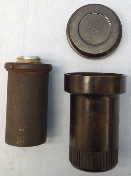  INERT DEACTIVATED, WW2, German No89B Bomb Fuse And Bakelite Transit Container. - O 1695 INERT DEACTIVATED, WW2, German No89B Bomb Fuse And Bakelite Transit Container. - O 1695  Other Ammunition