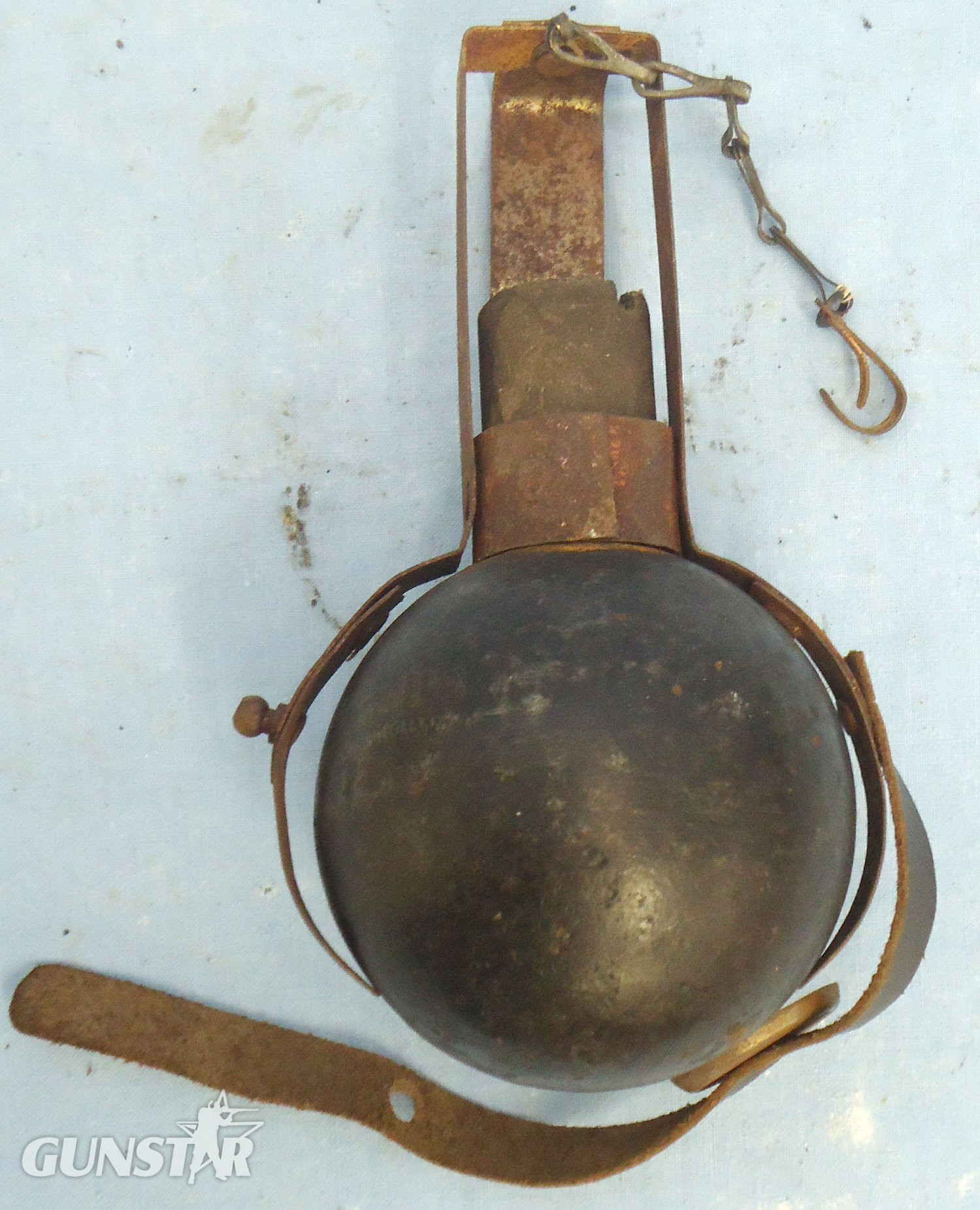 DEACTIVATED INERT. French WW1, Fusee Modele 1914 Hand Grenade Complete with the Wooden Capped Brassed Friction Fuze, Grenade Belt Holder with Belt Clip & Fuze Chain. - O 2176 French WW1, Fusee Modele 1914 Hand Grenade Complete with the Wooden Capped Brassed Friction Fuze, Grenade Belt Holder with Belt Clip & Fuze Chain. - O 2176  Other Ammunition - {CATEGORY} in 
