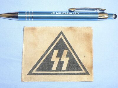 Original Nazi Waffen-SS Eastern Youth Volunteer Arm Insignia. N 149. Original Nazi Waffen-SS Eastern Youth Volunteer Arm Insignia. N 149.  Antique & Militaria
