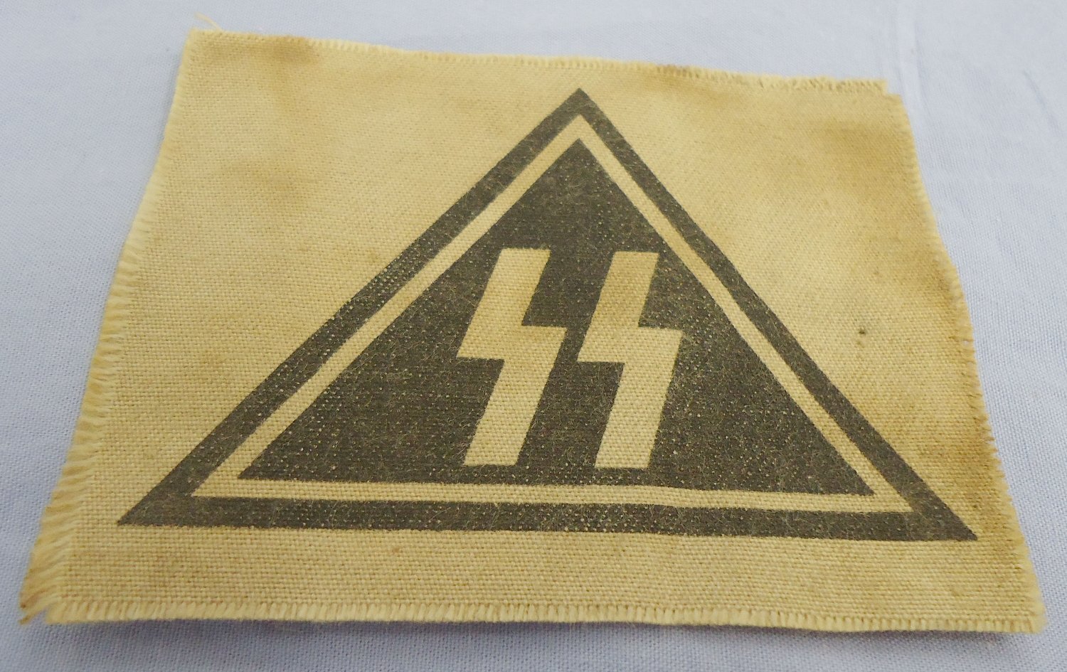 Original Nazi Waffen-SS Eastern Youth Volunteer Arm Insignia. N 149. Original Nazi Waffen-SS Eastern Youth Volunteer Arm Insignia. N 149.  Antique & Militaria
