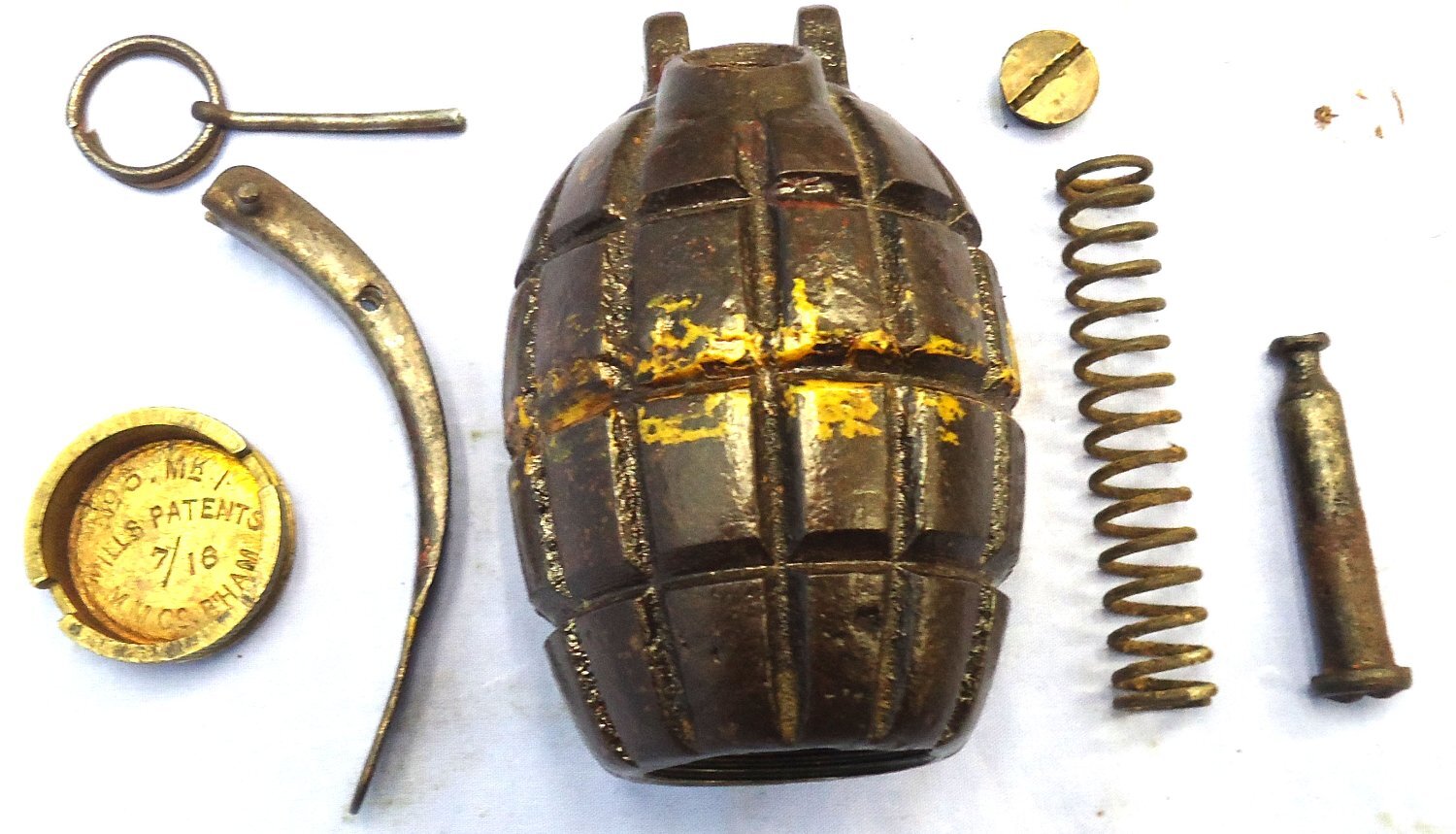  INERT DEACTIVATED. RARE, Original Paint, Early WW1, July 1916 Dated, No5 MK 1 'Centre Cast & Lathe Finished' First Pattern Mills Hand Grenade by M M Co (Mills Munitions). Sn - 23230:6 INERT DEACTIVATED. RARE, Original Paint, Early WW1, July 1916 Dated, No5 MK 1 'Centre Cast & Lathe Finished' First Pattern Mills Hand Grenade by M M Co (Mills Munitions). Sn - 23230:6 Various Other Ammunition