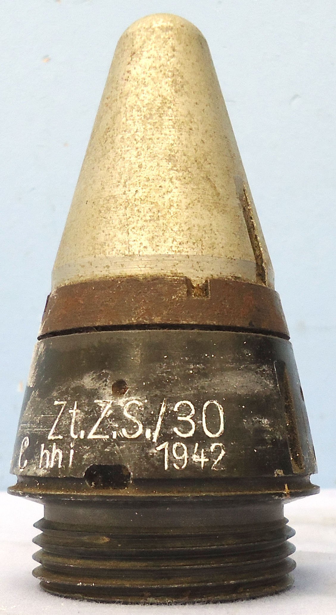 INERT. Scarce, Unfired, WW2, 1942 Dated, German ZtZ.S/30 Clockwork Time Fuze In Its Original Bakelite Transit Container. - O 2156 INERT. Scarce, Unfired, WW2, 1942 Dated, German ZtZ.S/30 Clockwork Time Fuze In Its Original Bakelite Transit Container. - O 2156  Other Ammunition - {CATEGORY} in 