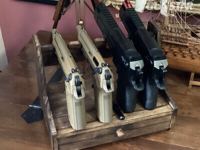 Desert eagle and beretta  100 6 mm